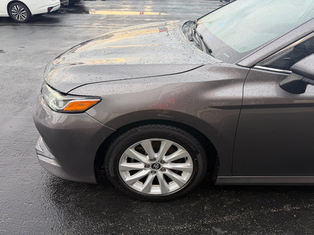 Toyota Camry LE Auto (Natl) 2020