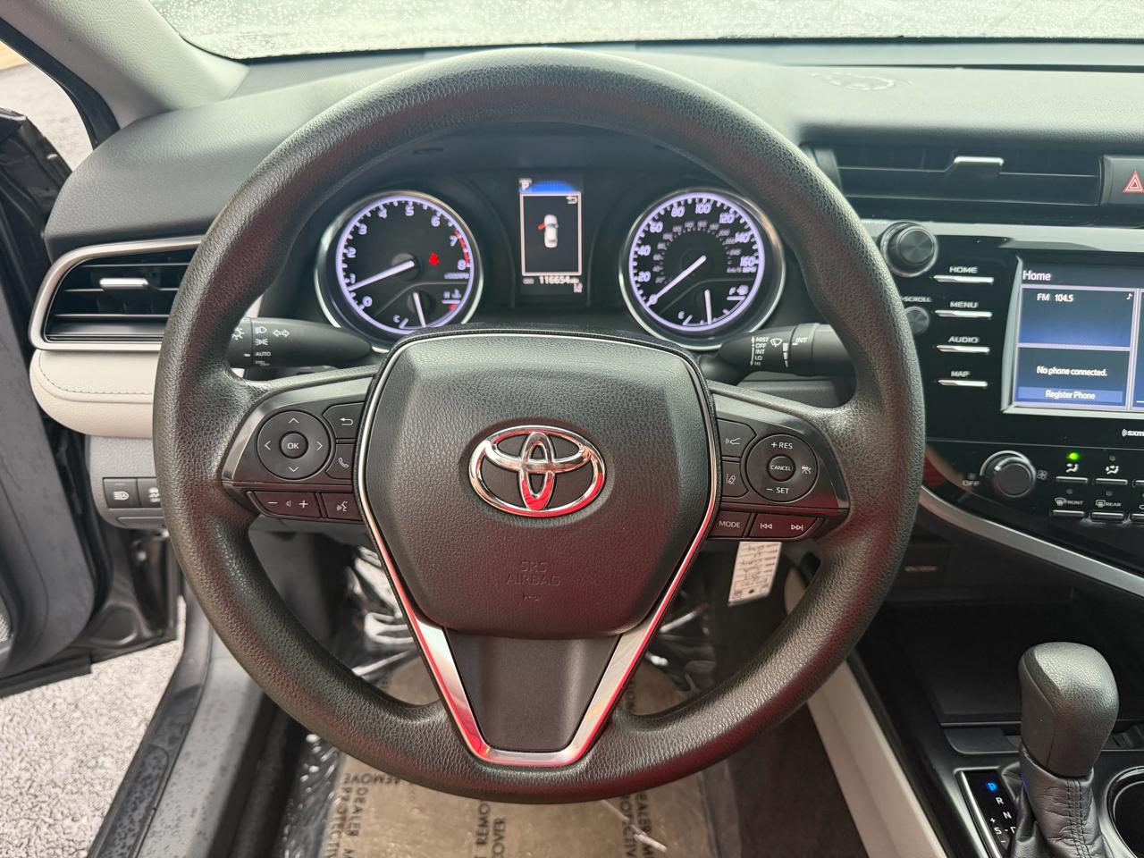 Toyota Camry LE Auto (Natl) 2020