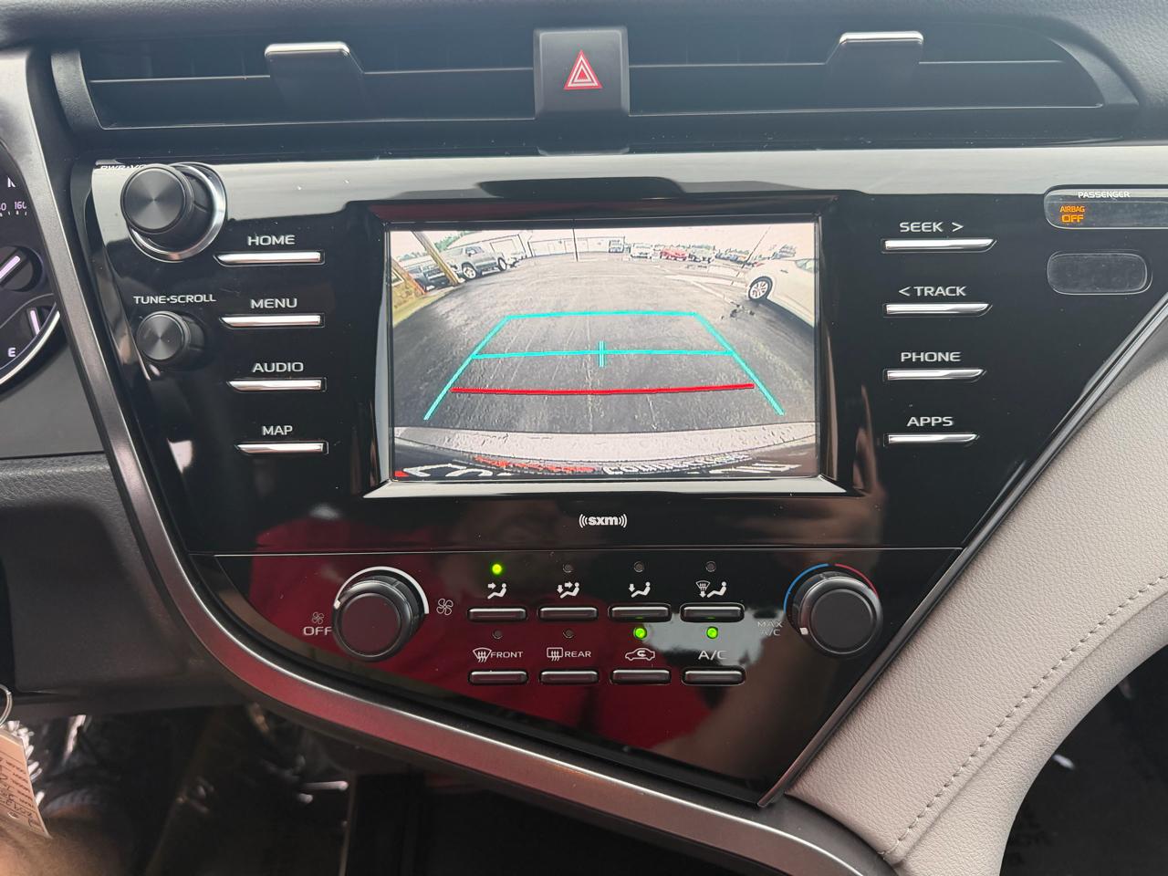 Toyota Camry LE Auto (Natl) 2020
