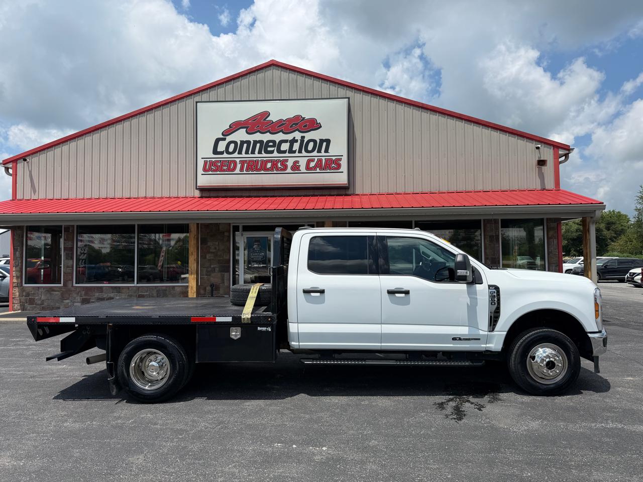 Ford Super Duty F-350 DRW 4WD Crew Cab 172" XLT 2025
