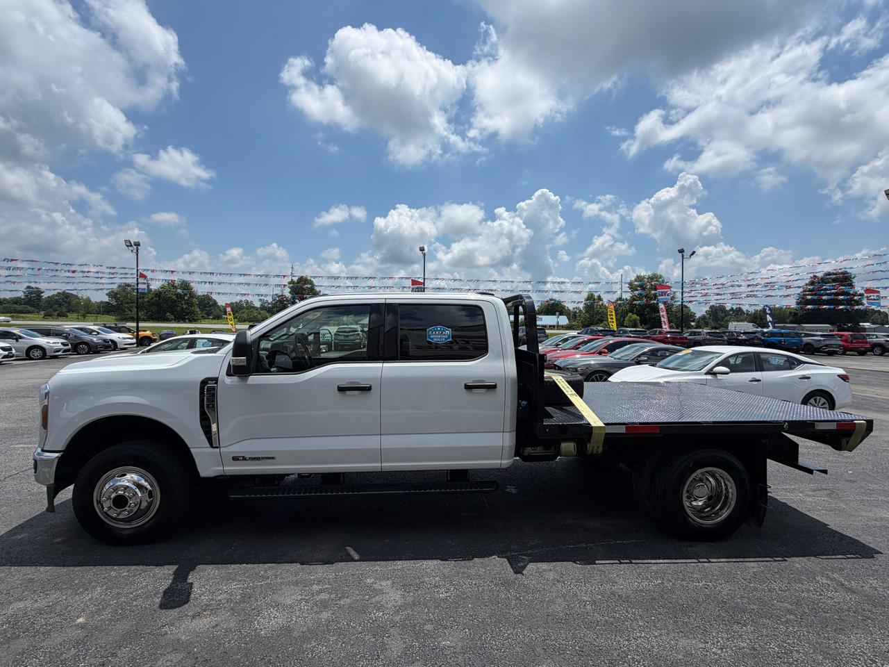Ford Super Duty F-350 DRW 4WD Crew Cab 172" XLT 2025