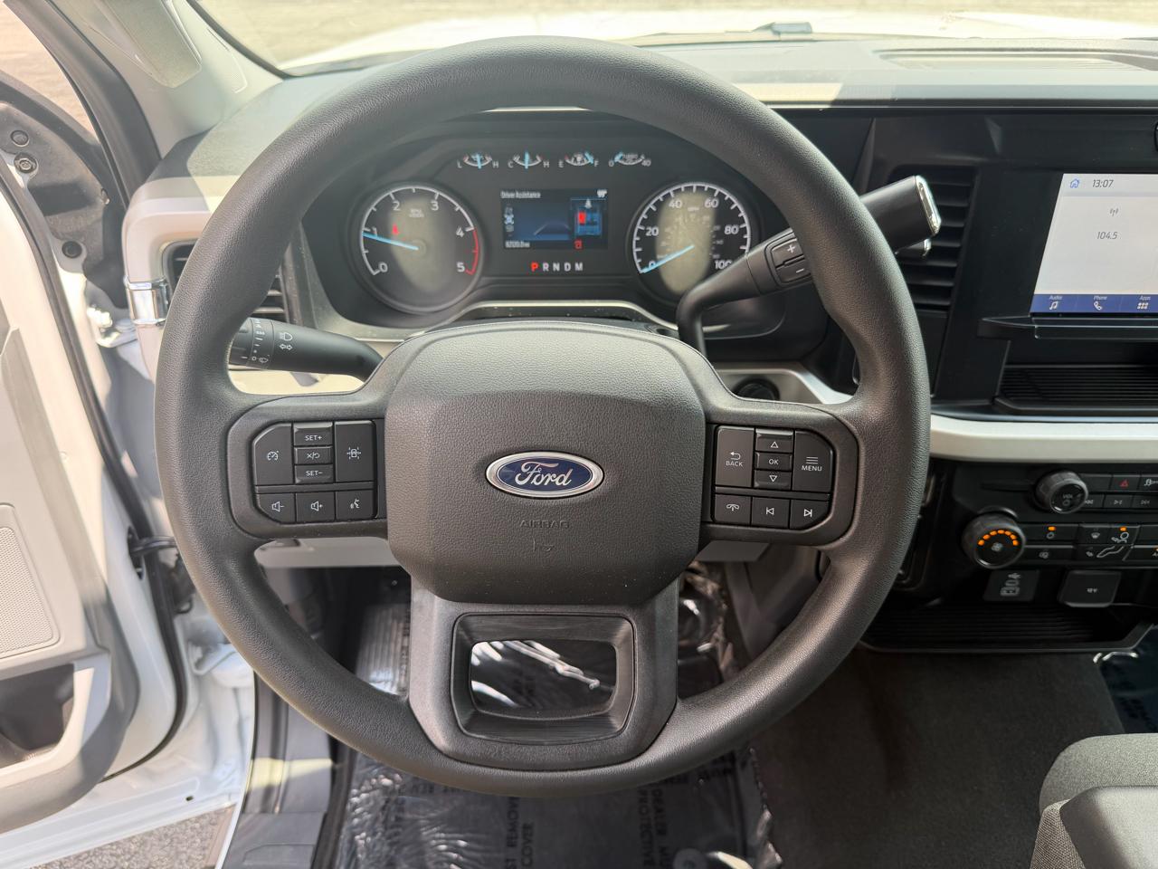 Ford Super Duty F-350 DRW 4WD Crew Cab 172" XLT 2025