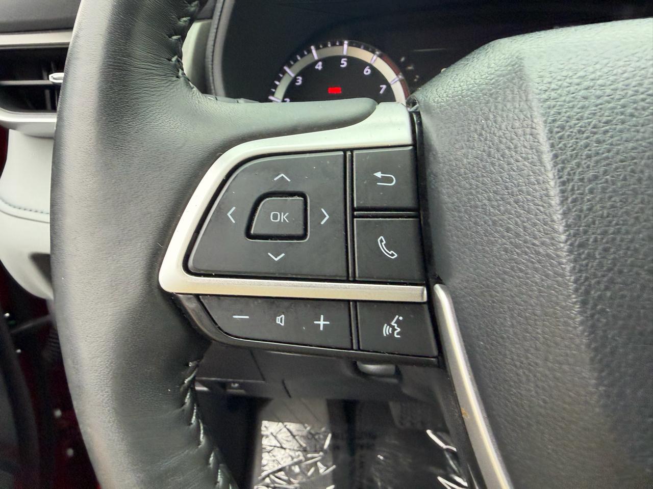 Toyota Highlander Platinum AWD (Natl) 2023
