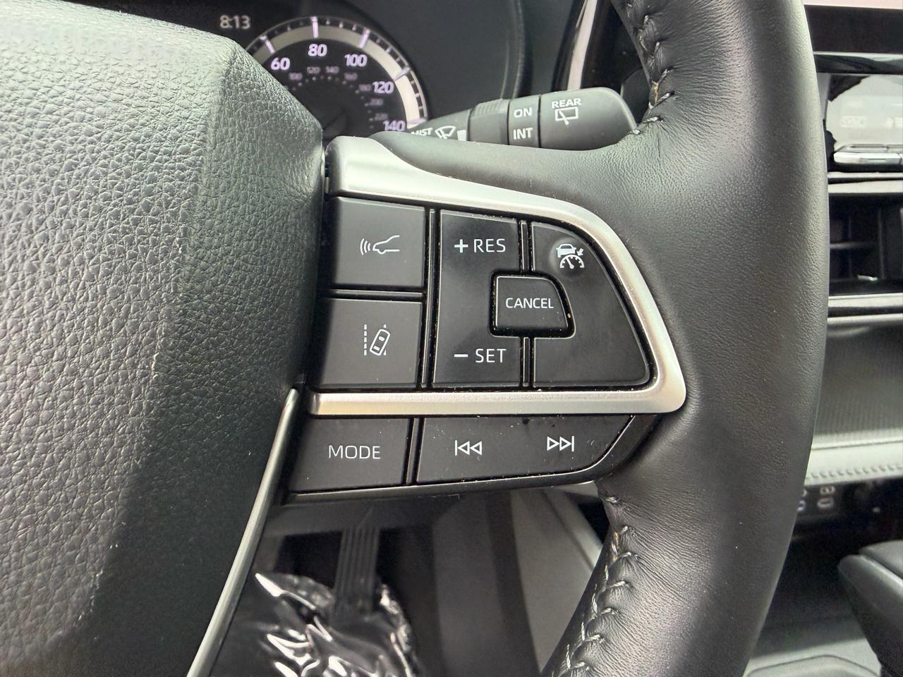 Toyota Highlander Platinum AWD (Natl) 2023