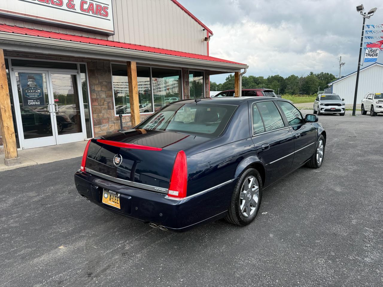 Cadillac DTS 4dr Sdn V8 2007
