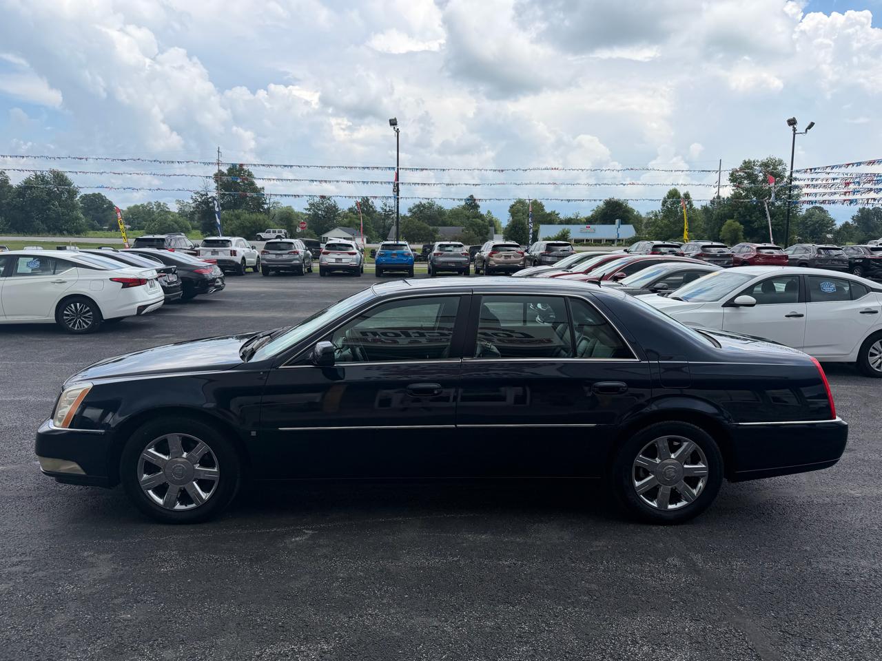 Cadillac DTS 4dr Sdn V8 2007