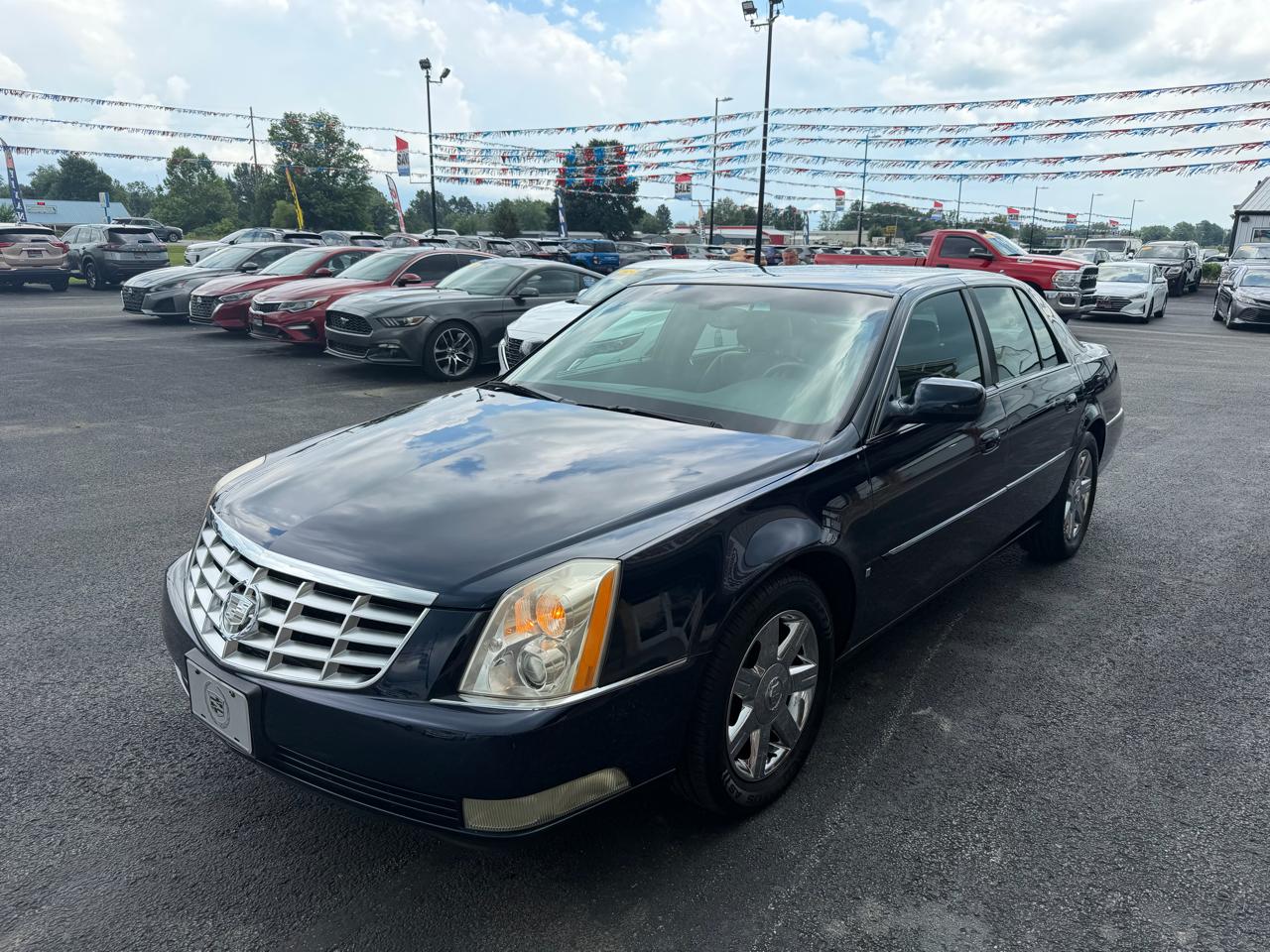 Cadillac DTS 4dr Sdn V8 2007