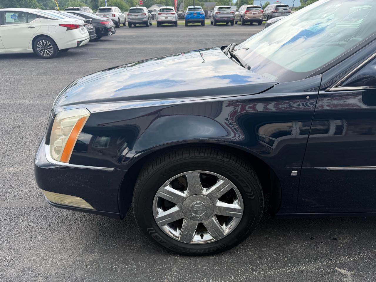 Cadillac DTS 4dr Sdn V8 2007