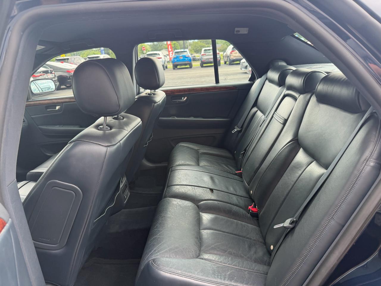Cadillac DTS 4dr Sdn V8 2007