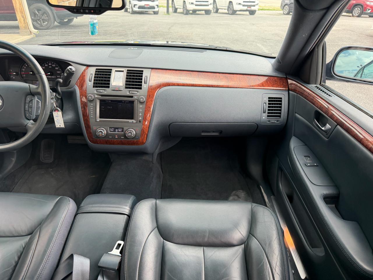 Cadillac DTS 4dr Sdn V8 2007