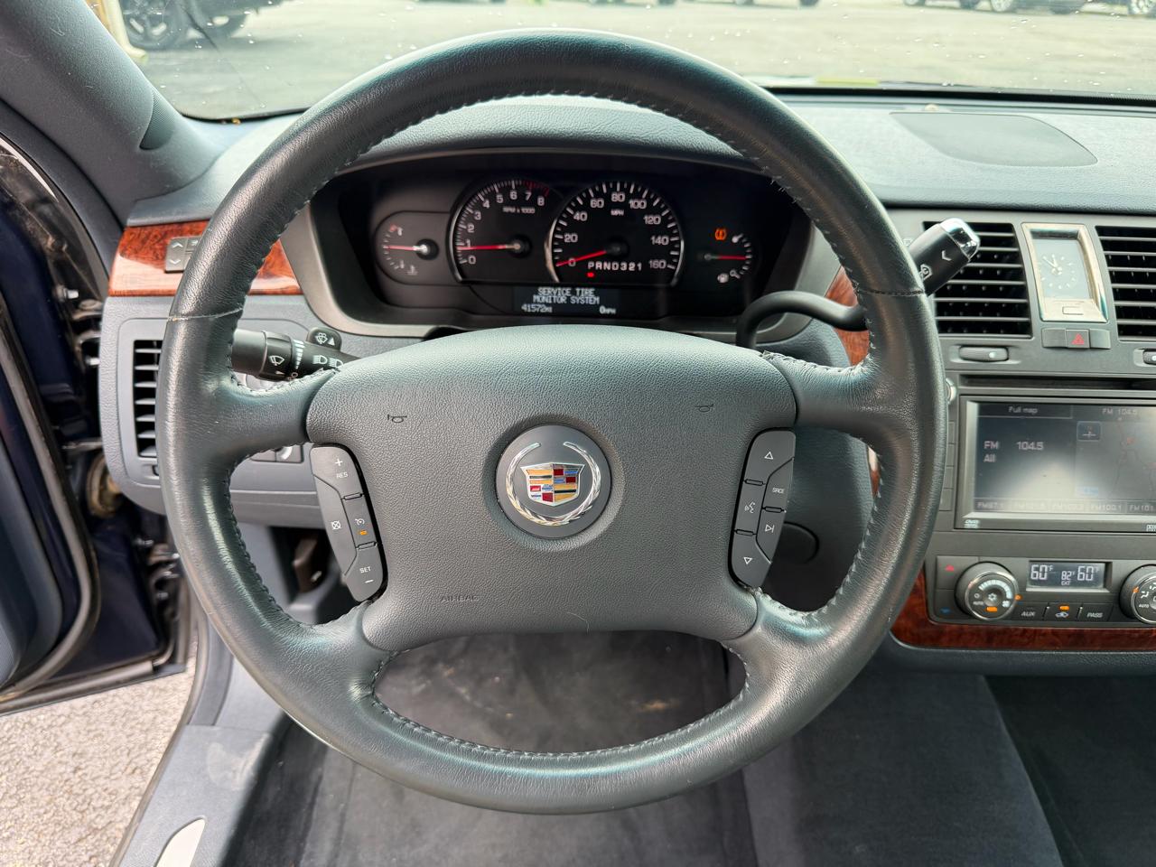 Cadillac DTS 4dr Sdn V8 2007