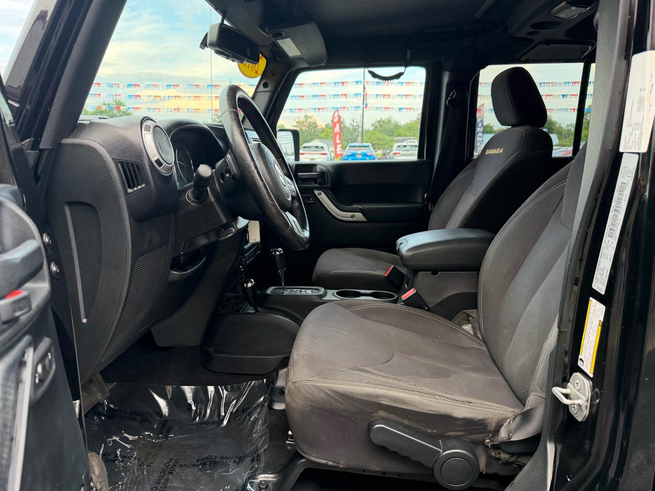 Jeep Wrangler Unlimited 4WD 4dr Sahara 2015