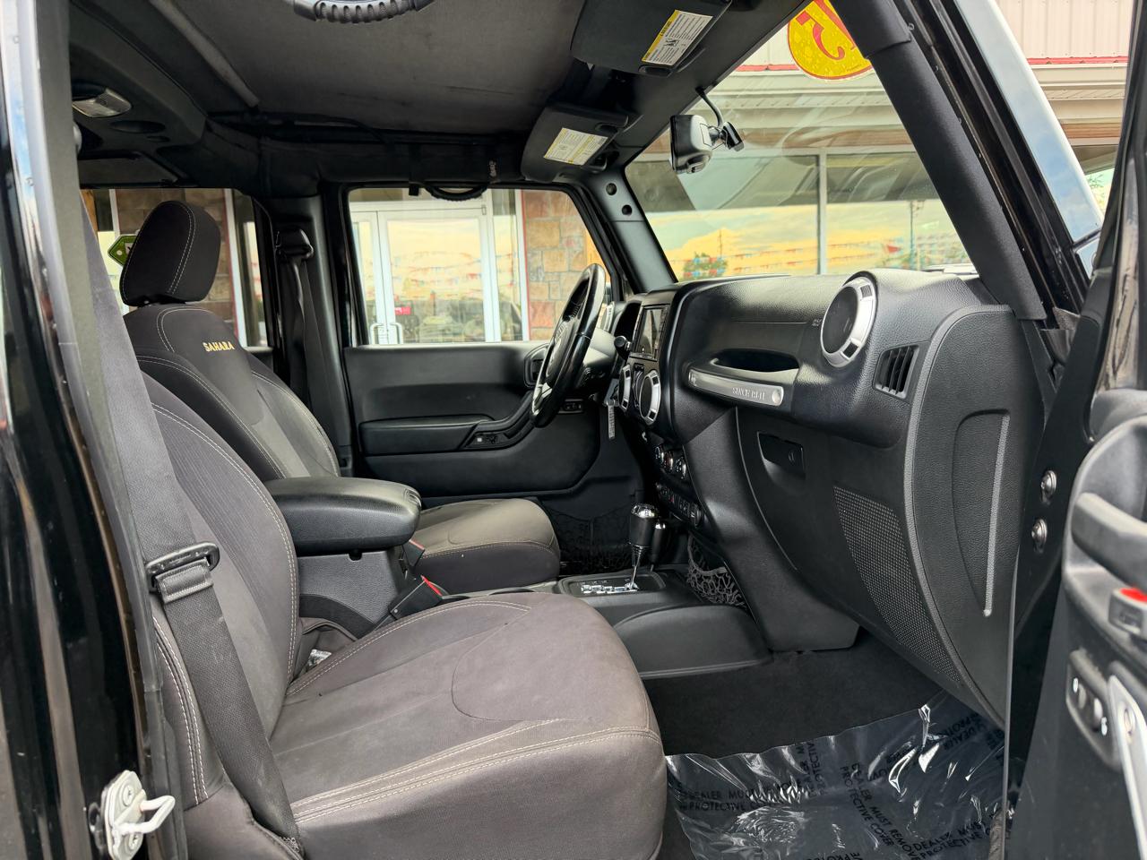 Jeep Wrangler Unlimited 4WD 4dr Sahara 2015