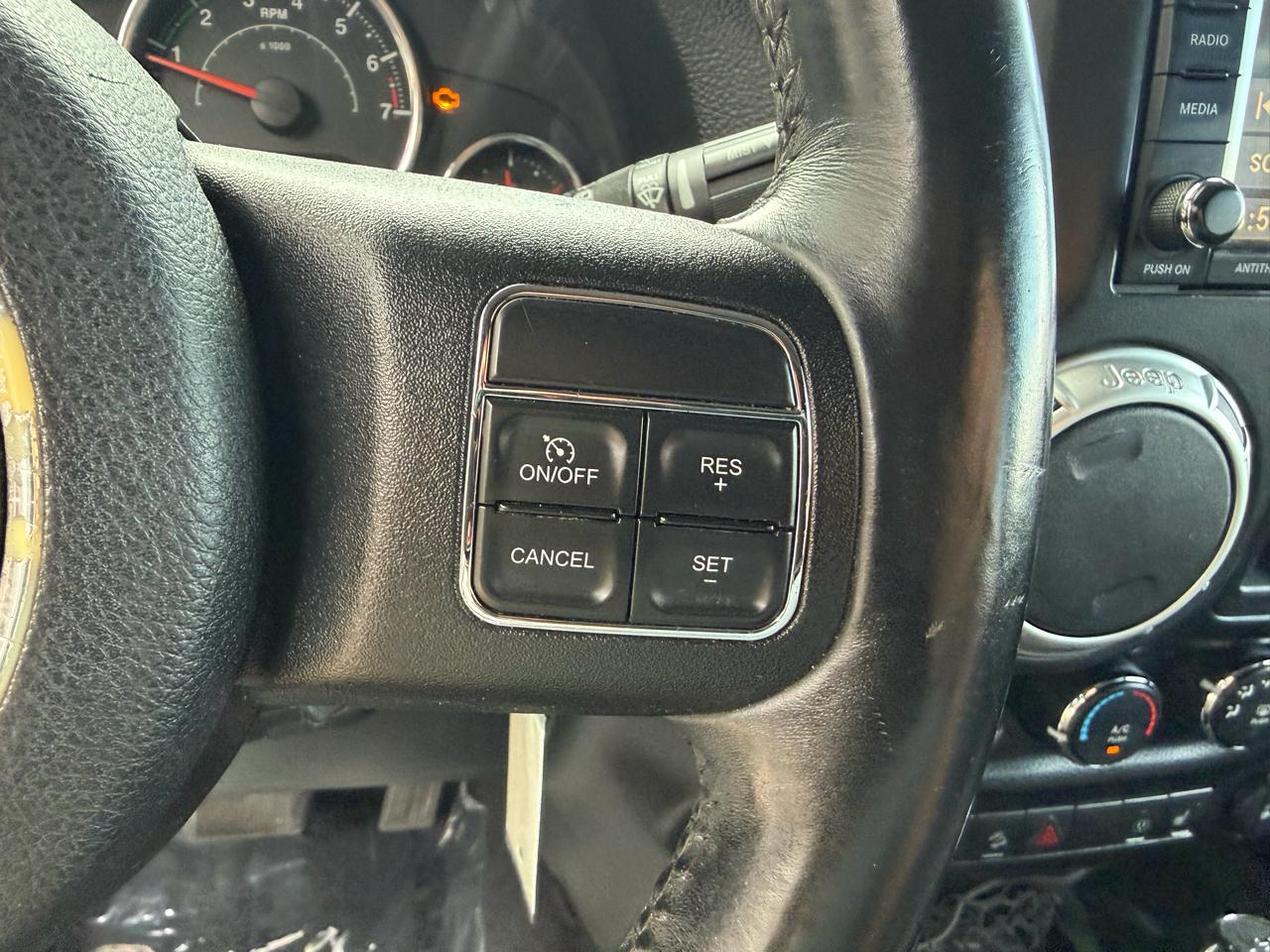 Jeep Wrangler Unlimited 4WD 4dr Sahara 2015