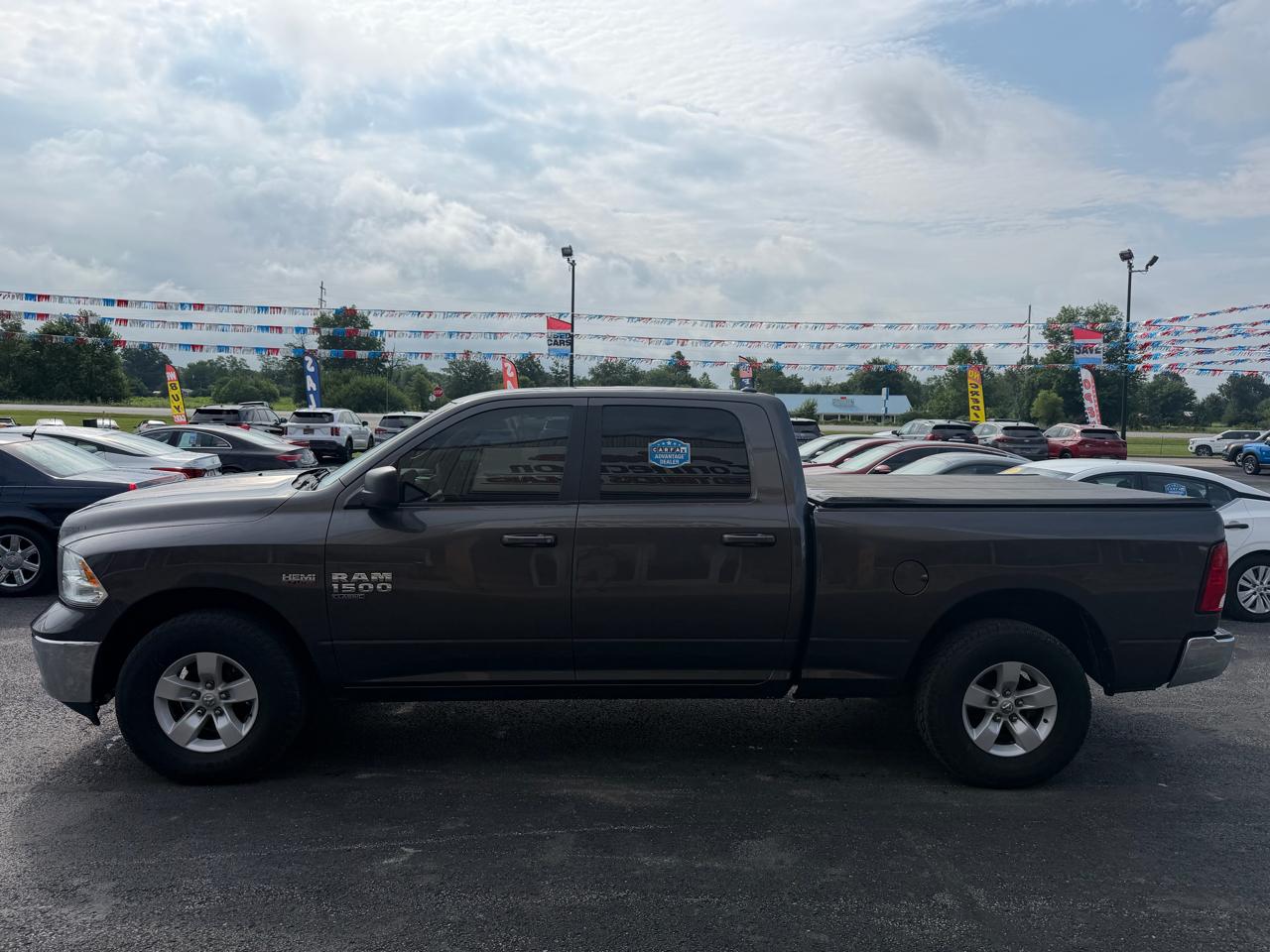 RAM 1500 Classic SLT 4x4 Crew Cab 6'4" Box 2019