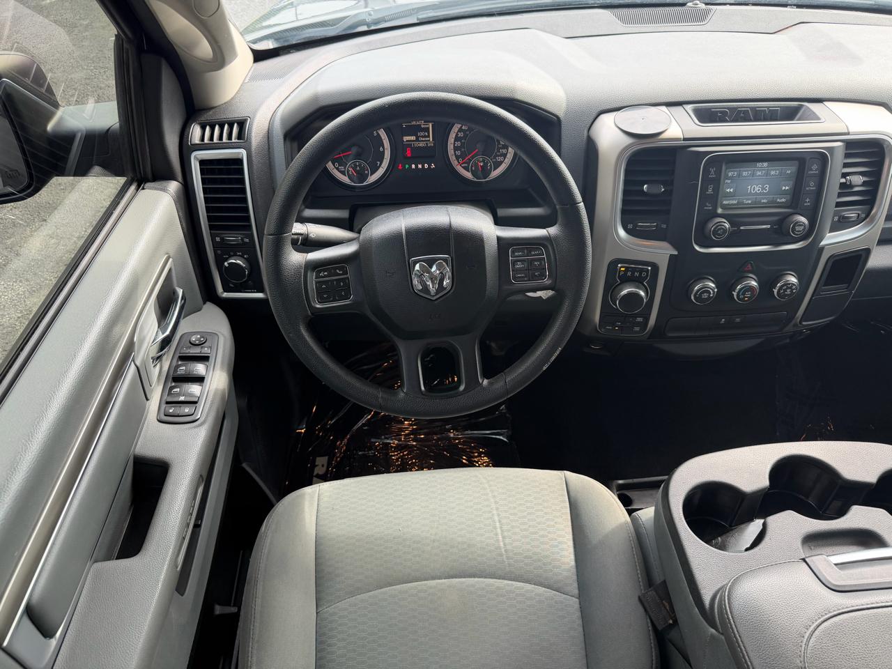 RAM 1500 Classic SLT 4x4 Crew Cab 6'4" Box 2019