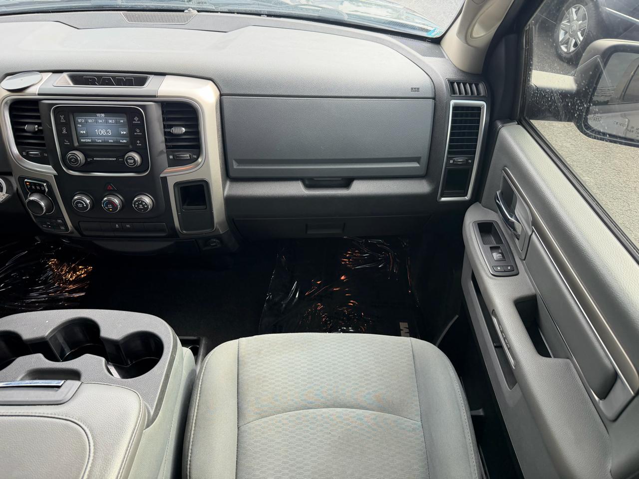 RAM 1500 Classic SLT 4x4 Crew Cab 6'4" Box 2019