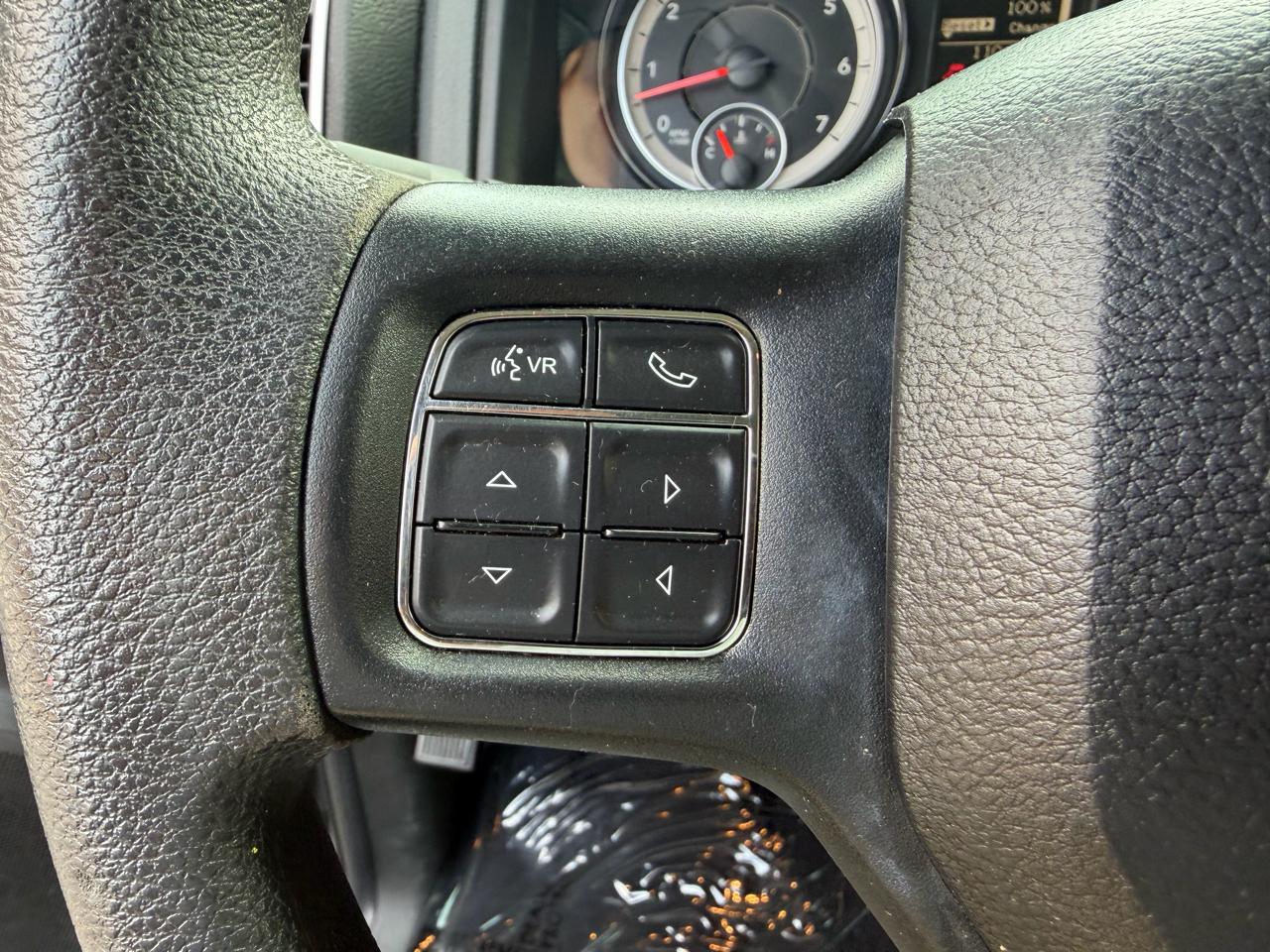 RAM 1500 Classic SLT 4x4 Crew Cab 6'4" Box 2019