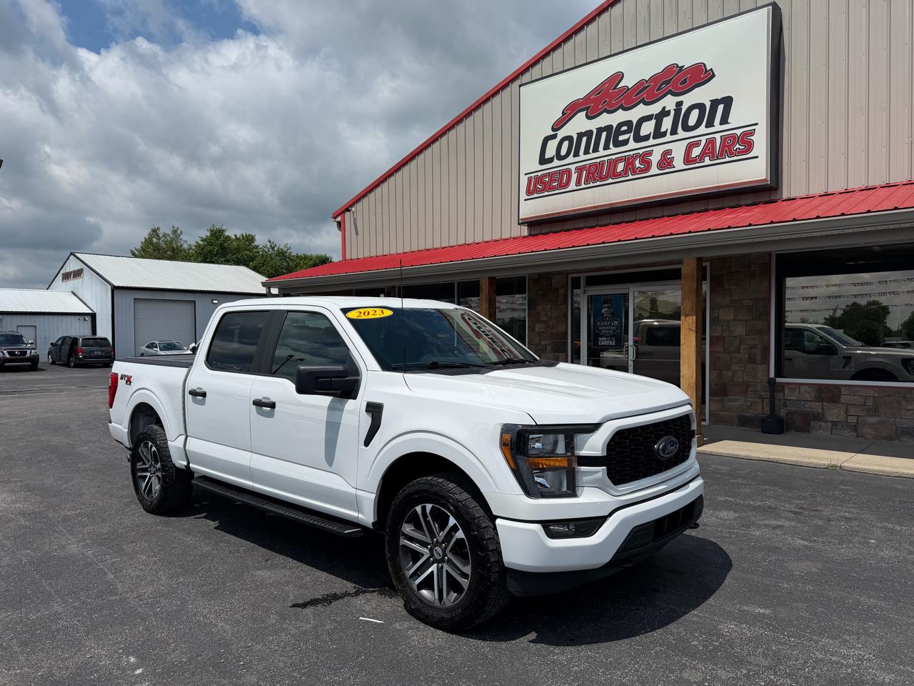Ford F-150 4WD SuperCrew 145" STX 2023