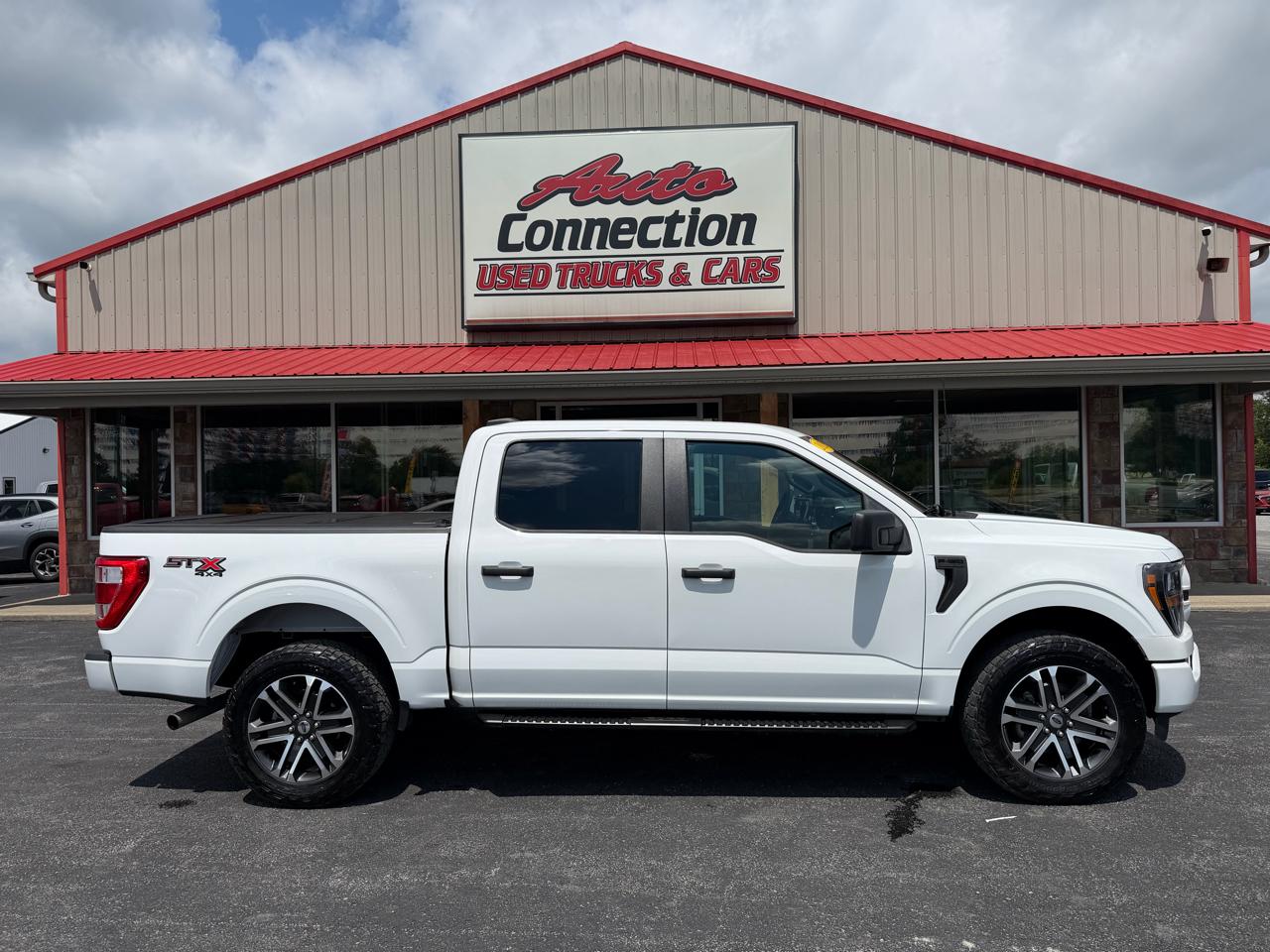 Ford F-150 4WD SuperCrew 145" STX 2023