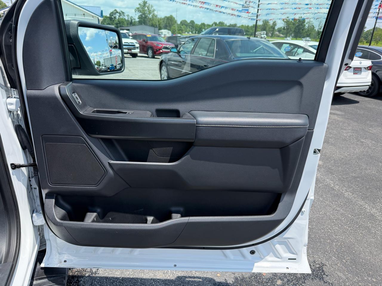 Ford F-150 4WD SuperCrew 145" STX 2023
