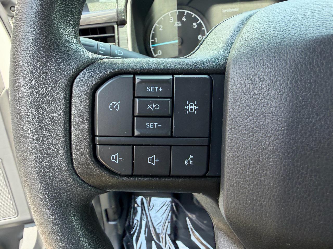 Ford F-150 4WD SuperCrew 145" STX 2023