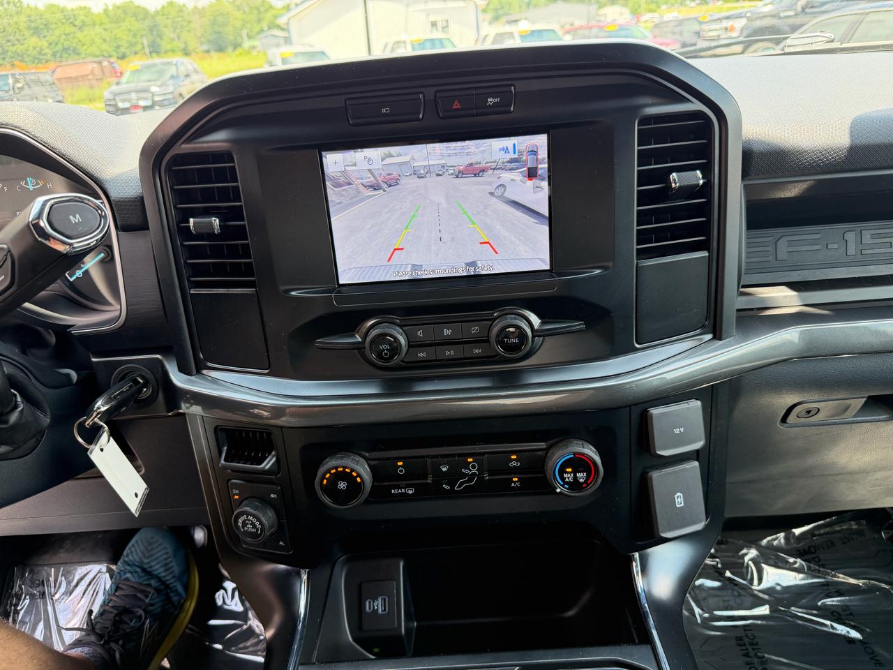Ford F-150 4WD SuperCrew 145" STX 2023