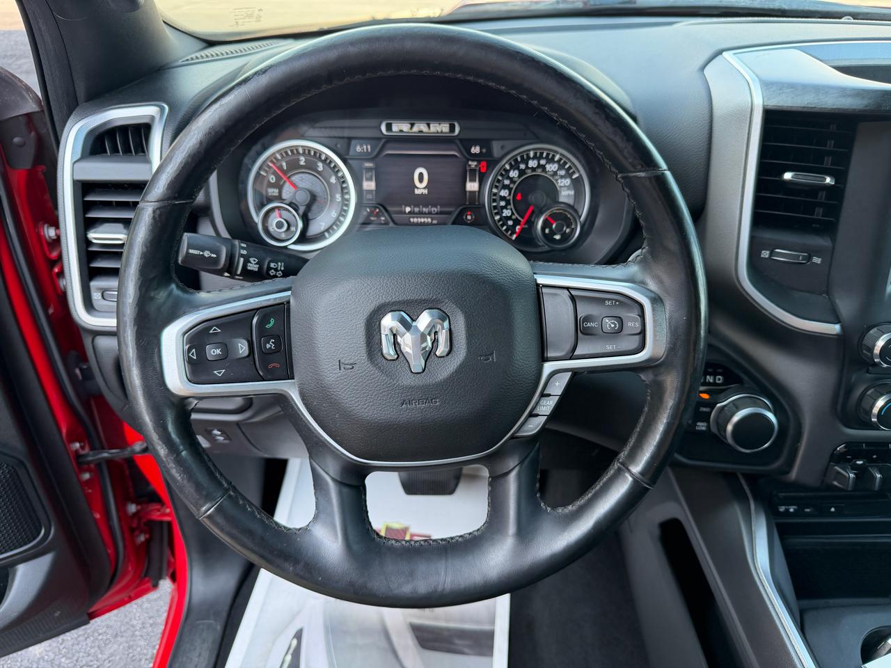 RAM 1500 Big Horn/Lone Star 4x4 Crew Cab 6'4" Box 2019
