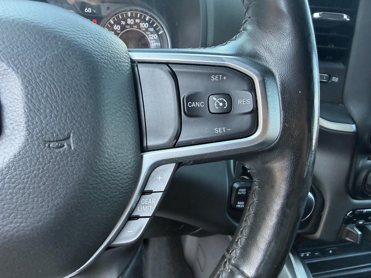 RAM 1500 Big Horn/Lone Star 4x4 Crew Cab 6'4" Box 2019