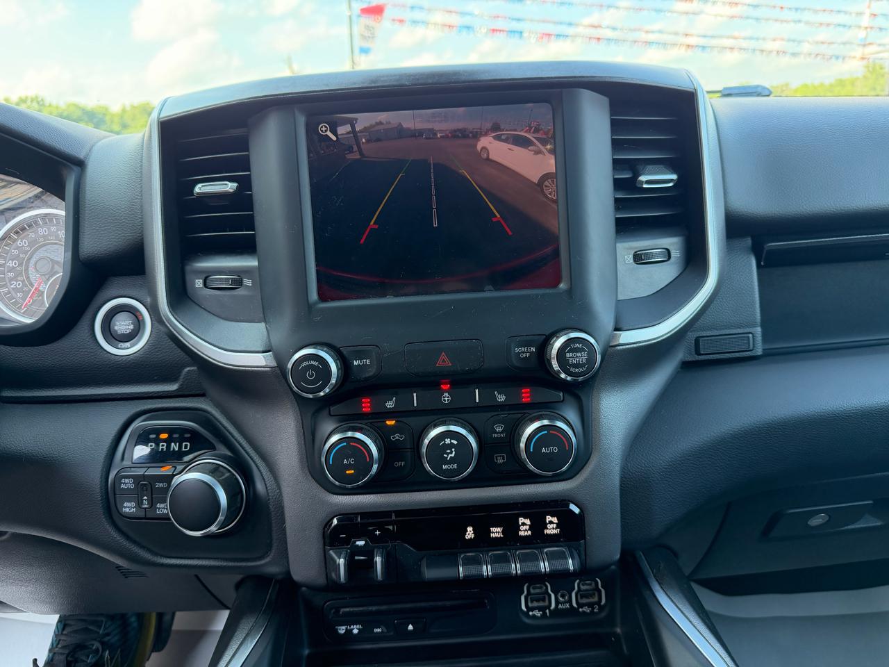 RAM 1500 Big Horn/Lone Star 4x4 Crew Cab 6'4" Box 2019