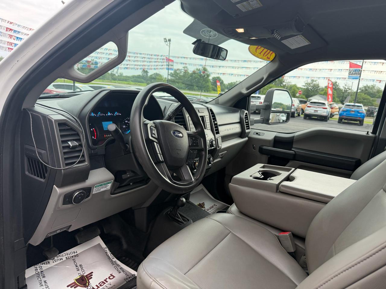 Ford Super Duty F-550 DRW 4WD Reg Cab 141" WB 60" CA XL 2019
