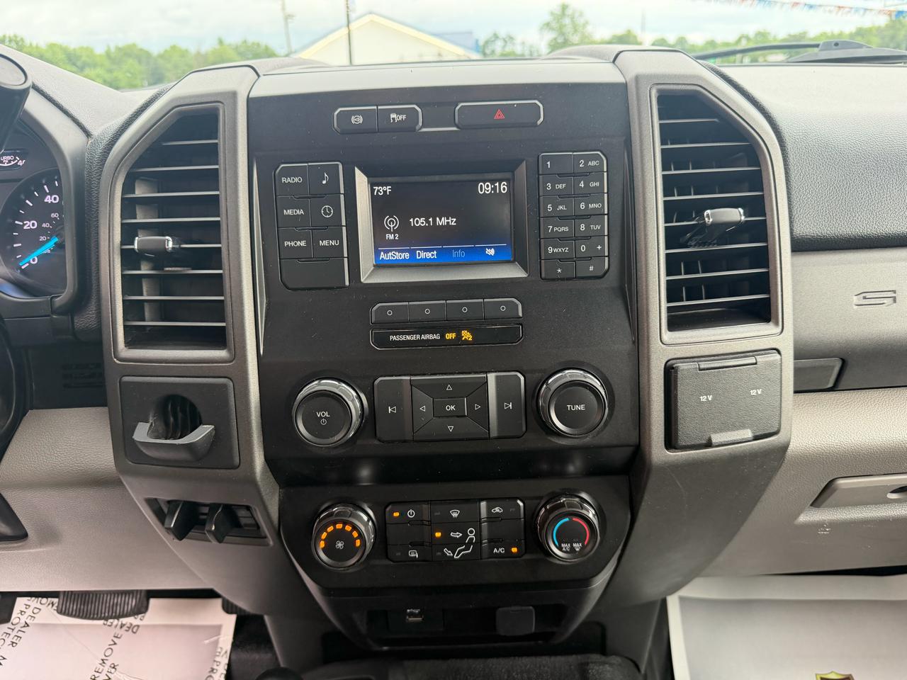Ford Super Duty F-550 DRW 4WD Reg Cab 141" WB 60" CA XL 2019
