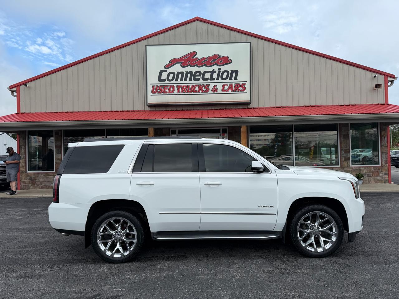GMC Yukon 4WD 4dr SLE 2016