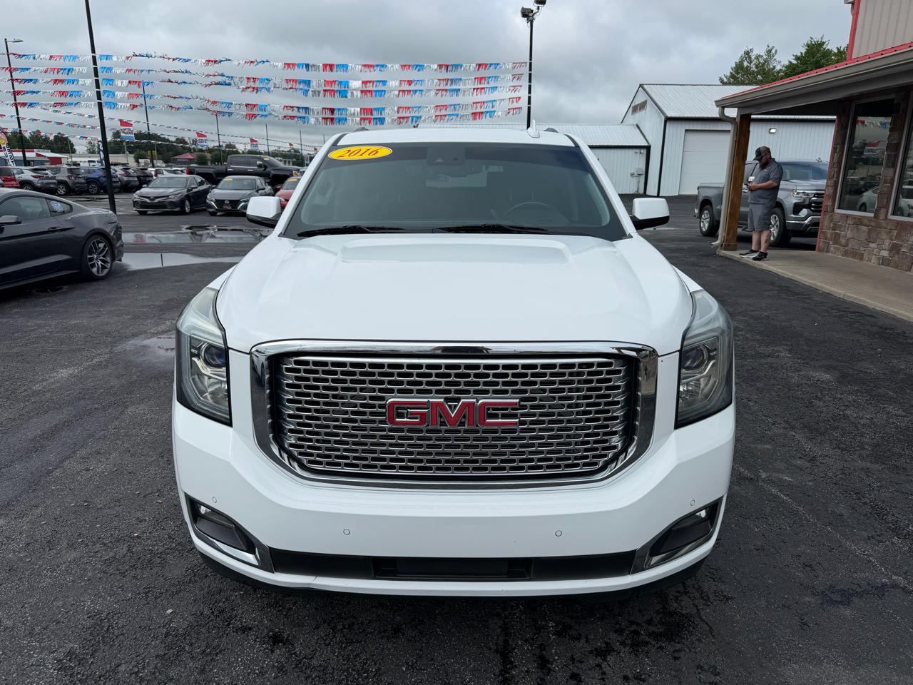 GMC Yukon 4WD 4dr SLE 2016