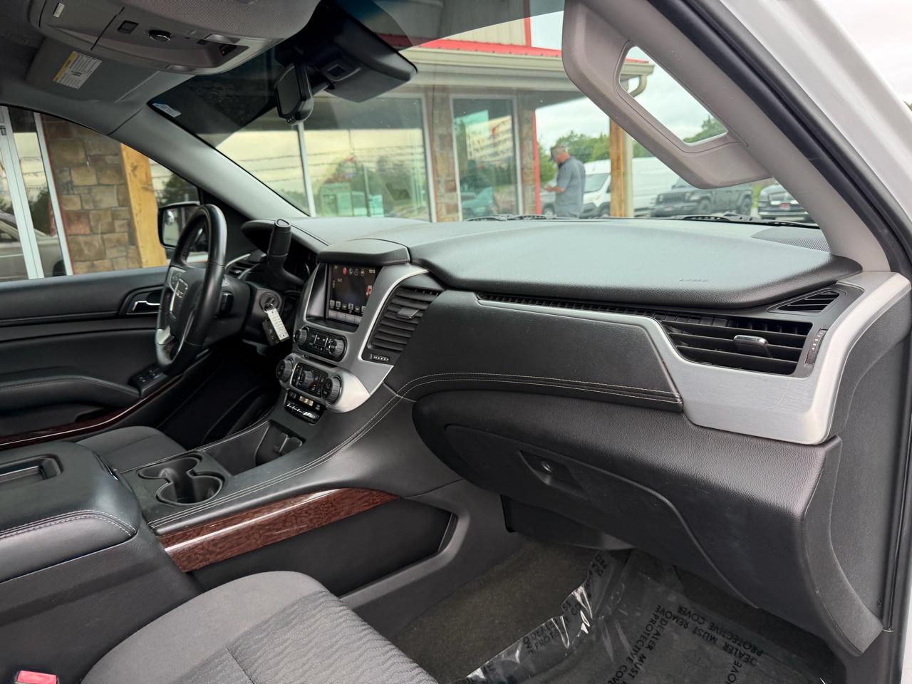GMC Yukon 4WD 4dr SLE 2016