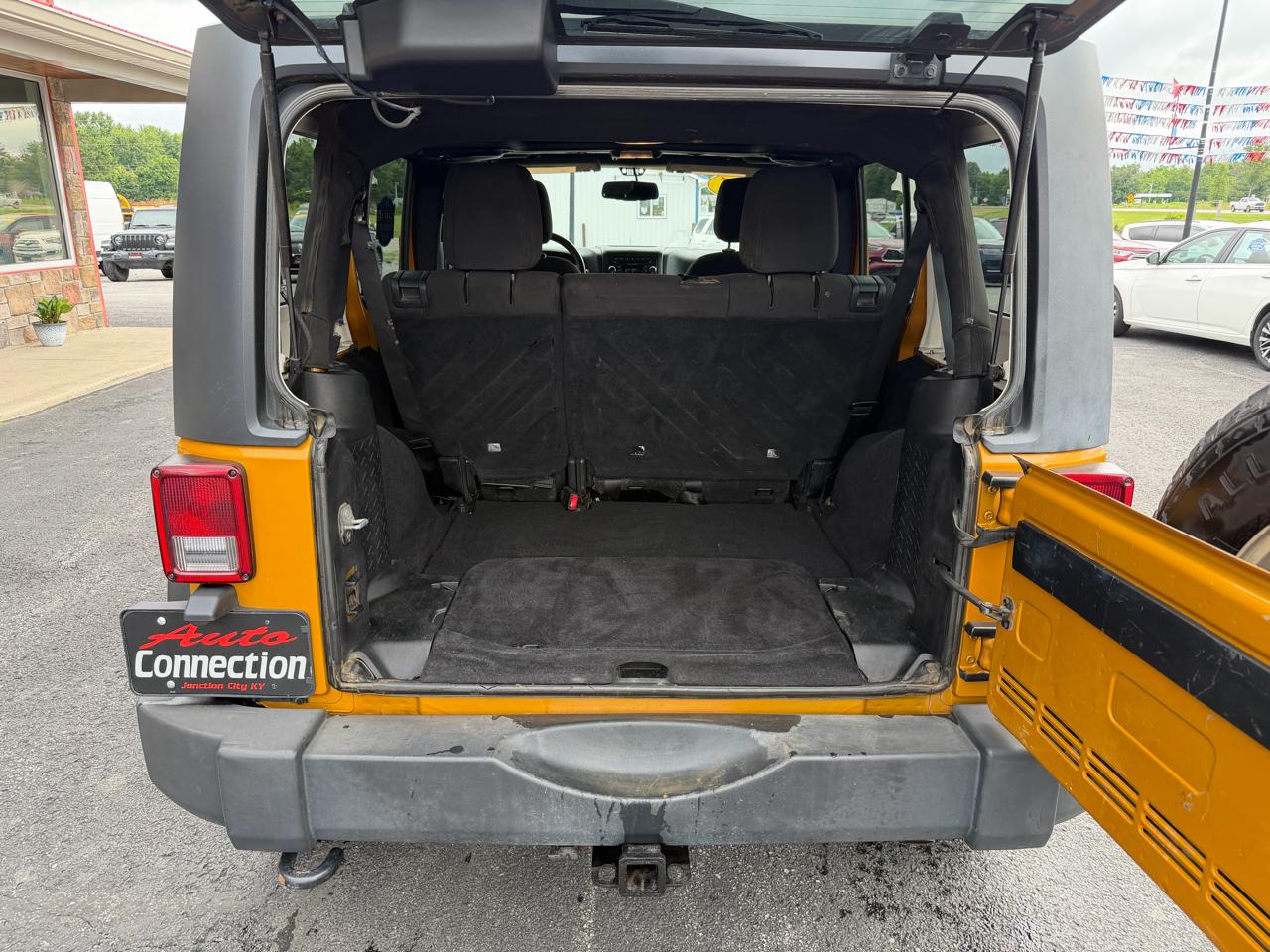 Jeep Wrangler Unlimited 4WD 4dr Sport 2014