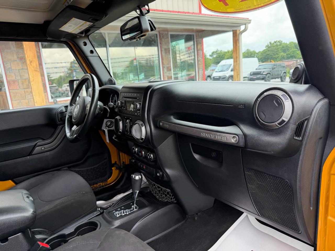 Jeep Wrangler Unlimited 4WD 4dr Sport 2014