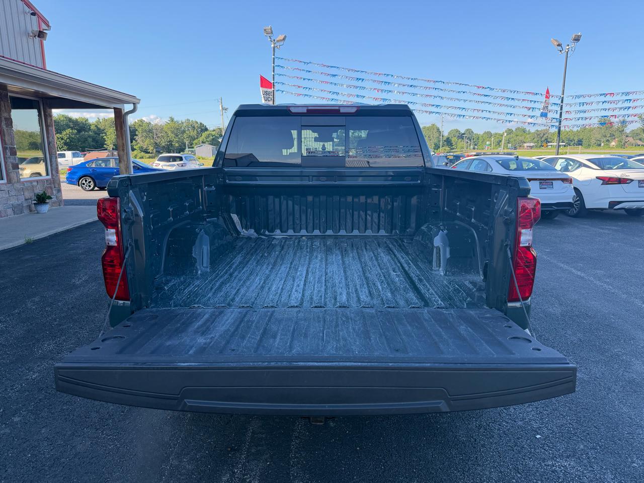 Chevrolet Silverado 1500 4WD Crew Cab 147" LT w/1LT 2025