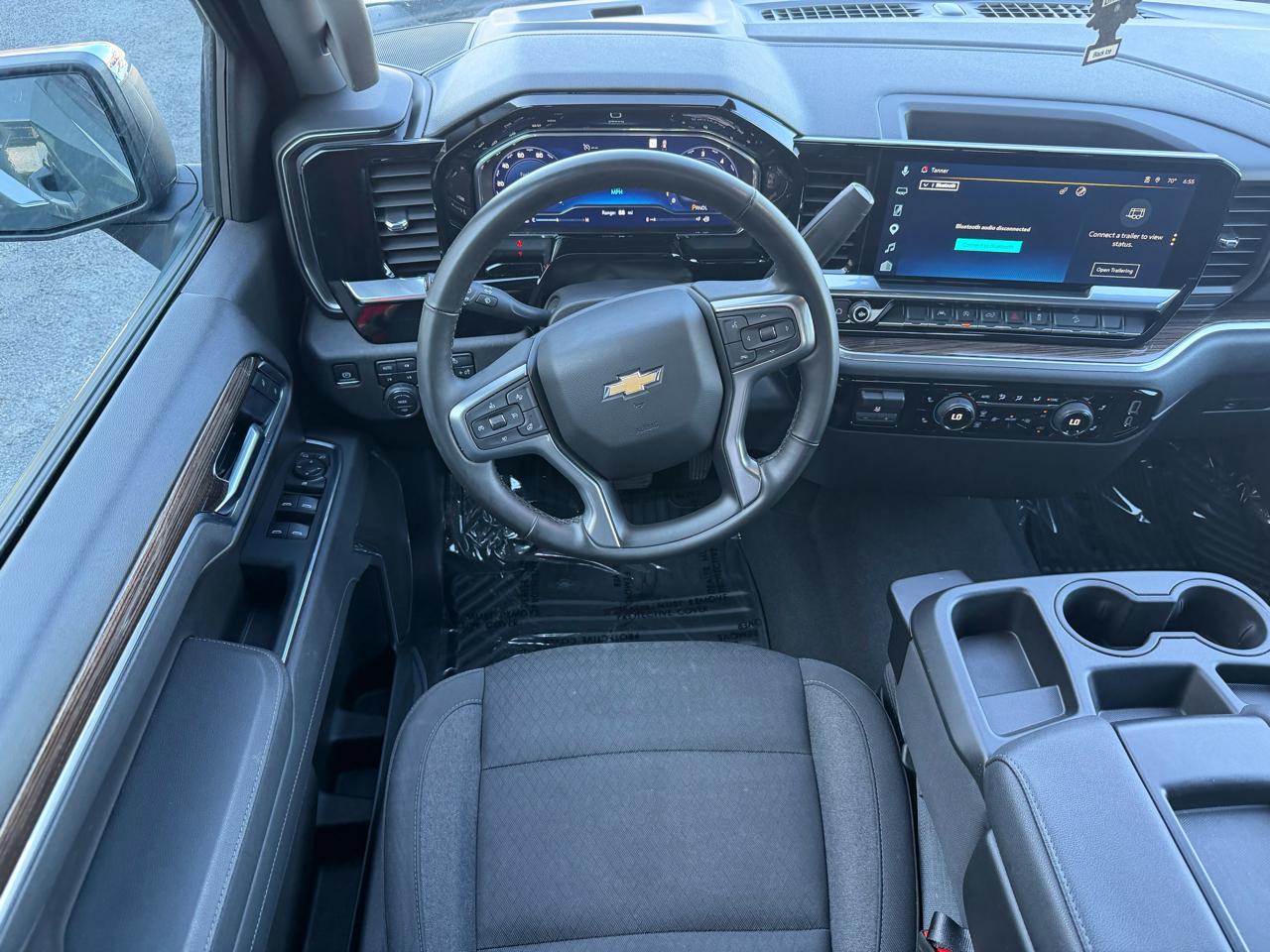 Chevrolet Silverado 1500 4WD Crew Cab 147" LT w/1LT 2025