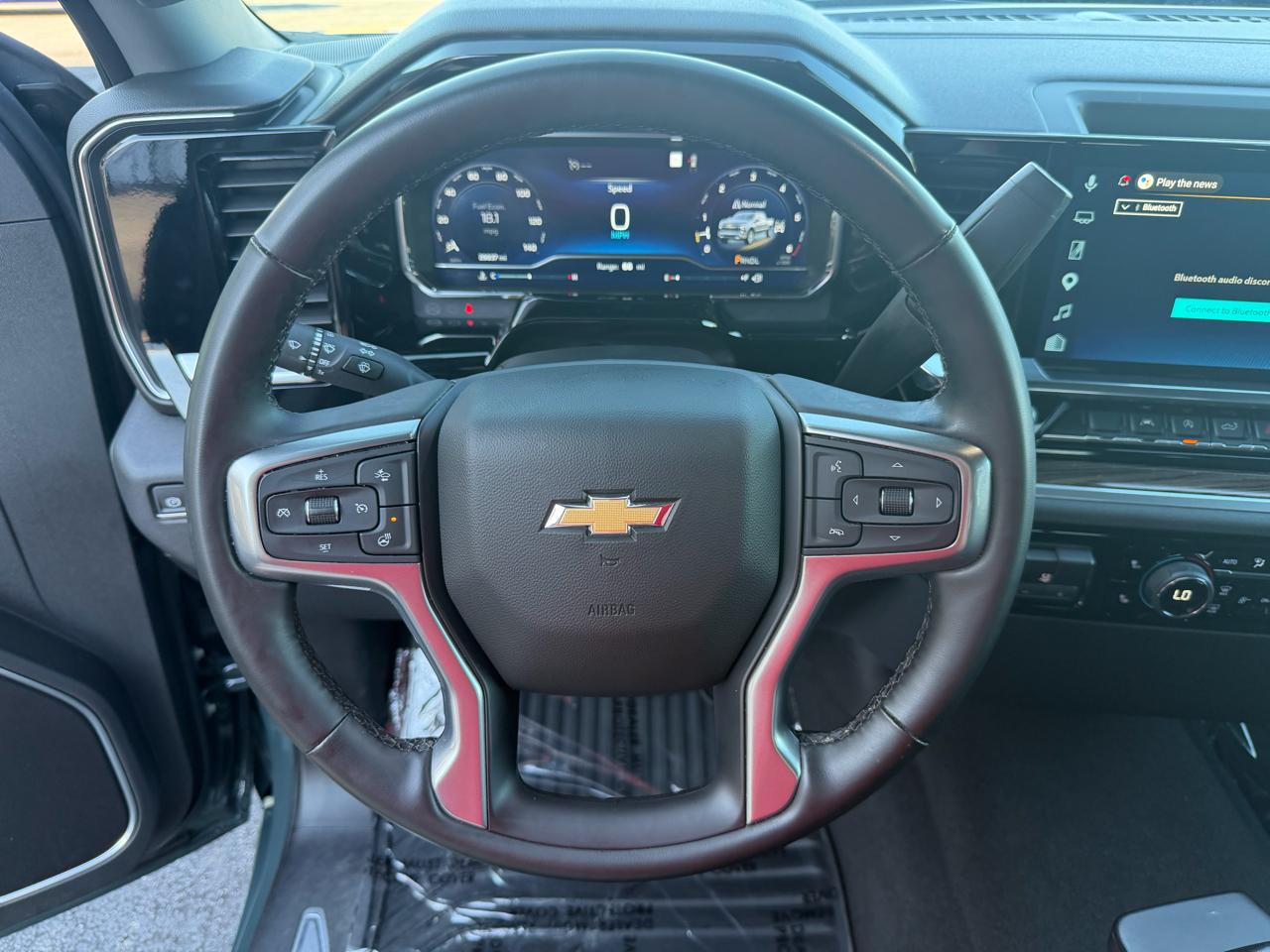 Chevrolet Silverado 1500 4WD Crew Cab 147" LT w/1LT 2025