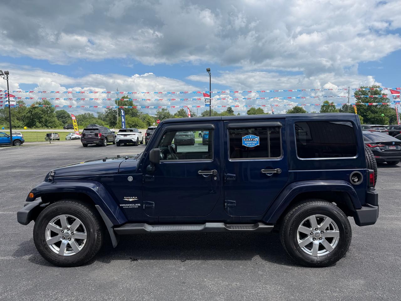 Jeep Wrangler Unlimited 4WD 4dr Sahara 2013