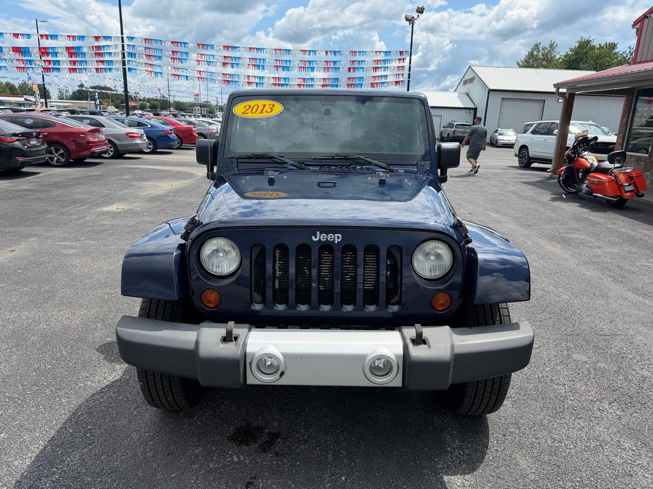 Jeep Wrangler Unlimited 4WD 4dr Sahara 2013