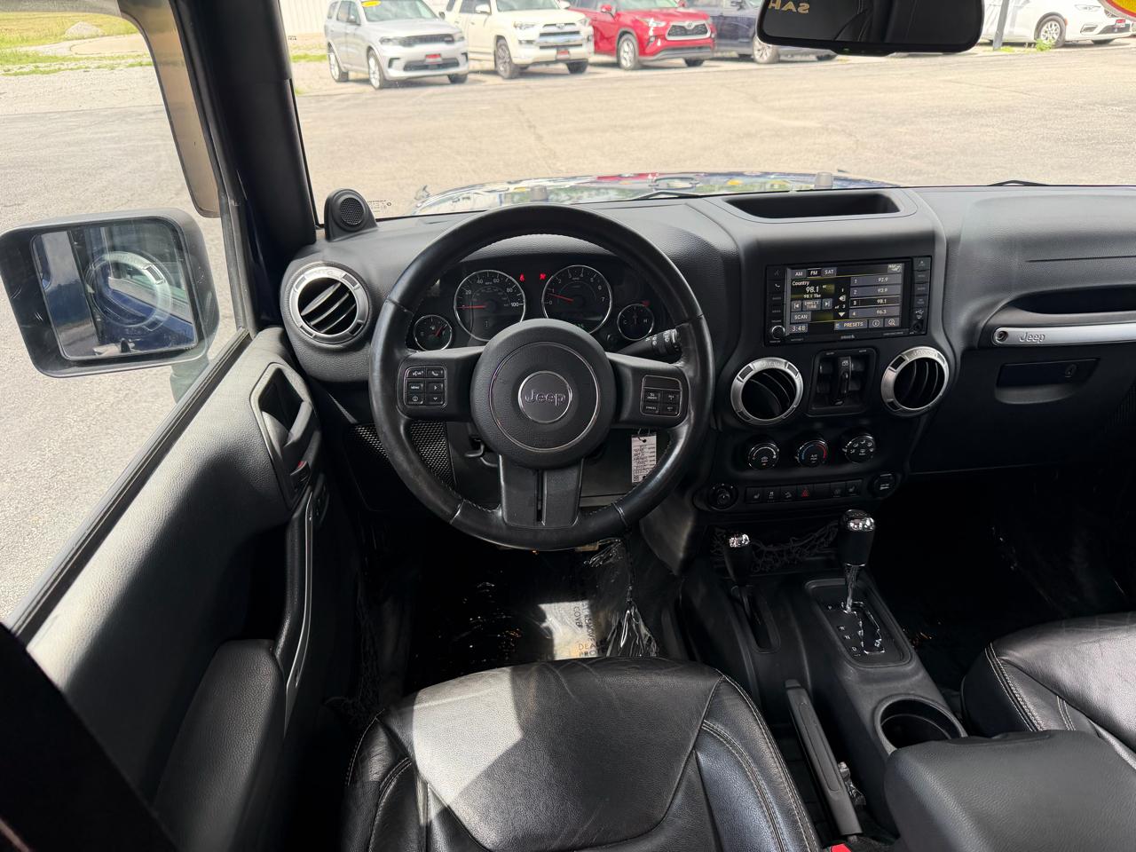 Jeep Wrangler Unlimited 4WD 4dr Sahara 2013
