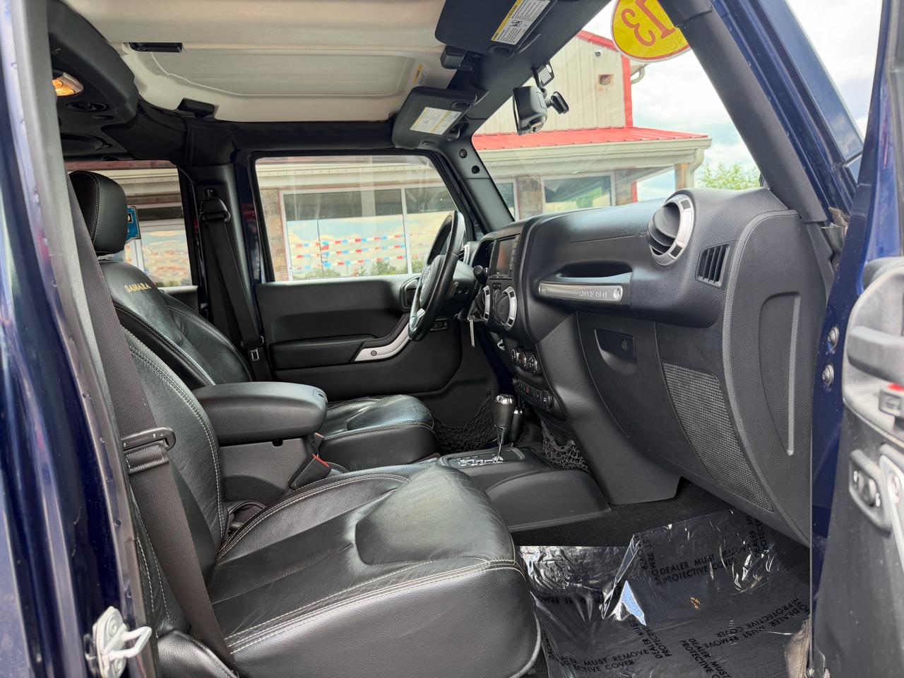 Jeep Wrangler Unlimited 4WD 4dr Sahara 2013