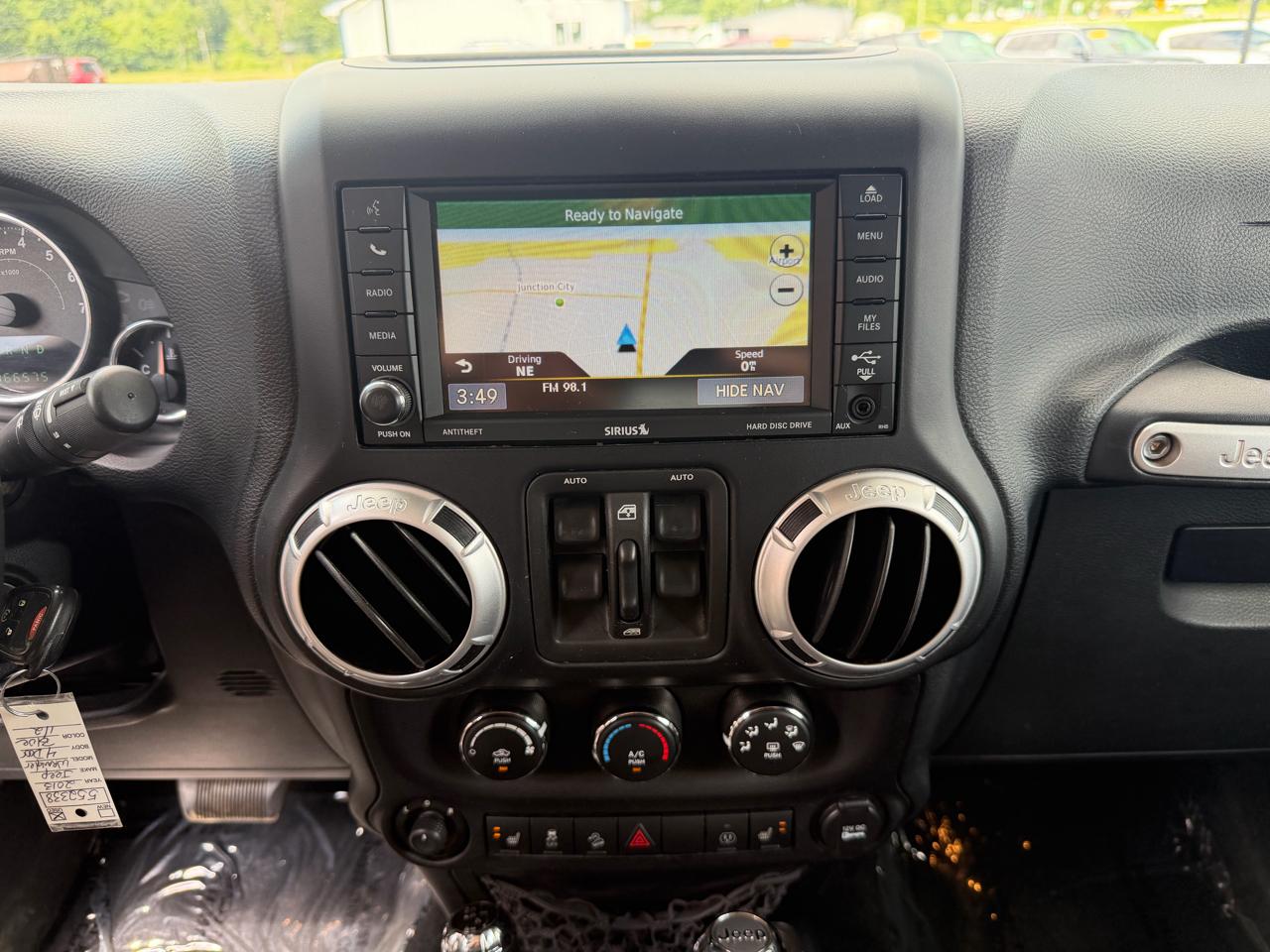 Jeep Wrangler Unlimited 4WD 4dr Sahara 2013