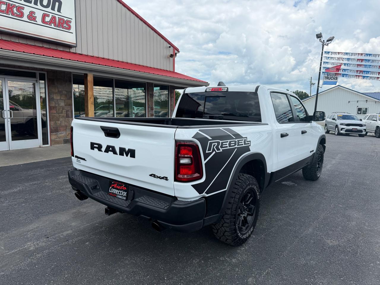 RAM 1500 4WD Crew Cab 140.5" Rebel 2026