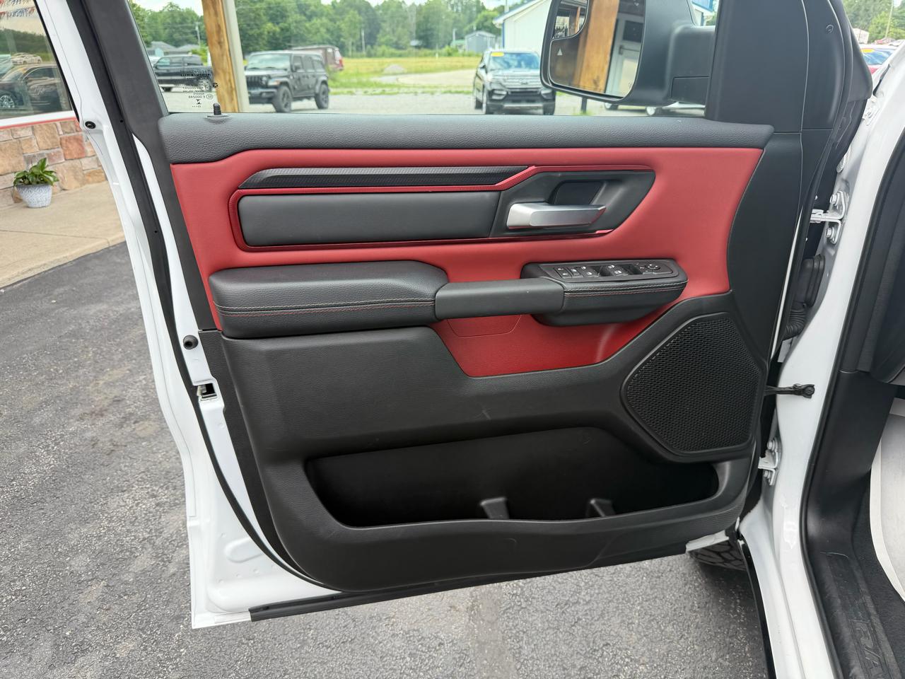 RAM 1500 4WD Crew Cab 140.5" Rebel 2026
