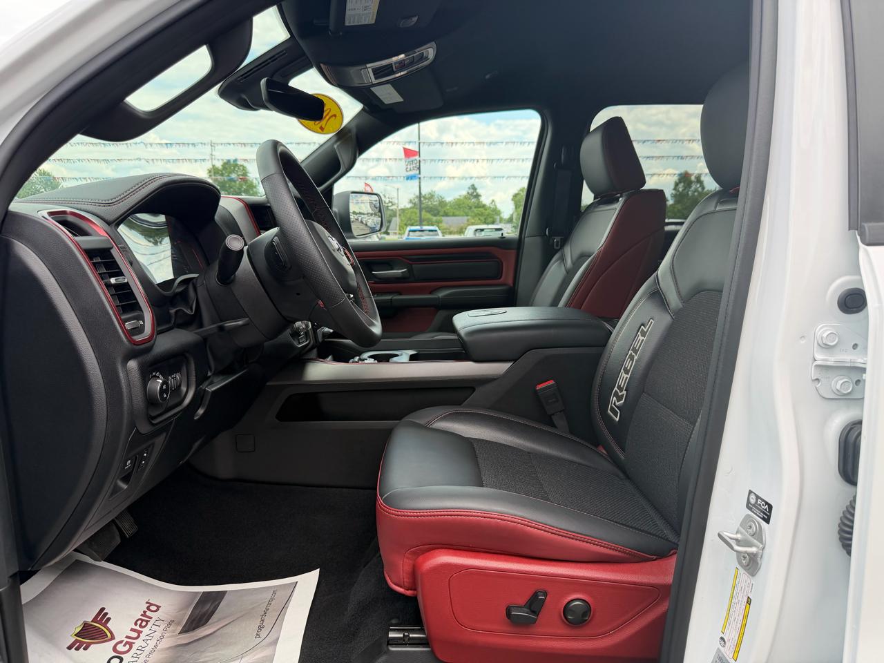 RAM 1500 4WD Crew Cab 140.5" Rebel 2026