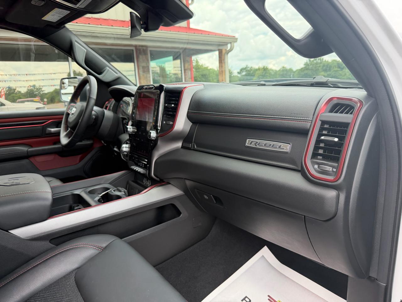 RAM 1500 4WD Crew Cab 140.5" Rebel 2026