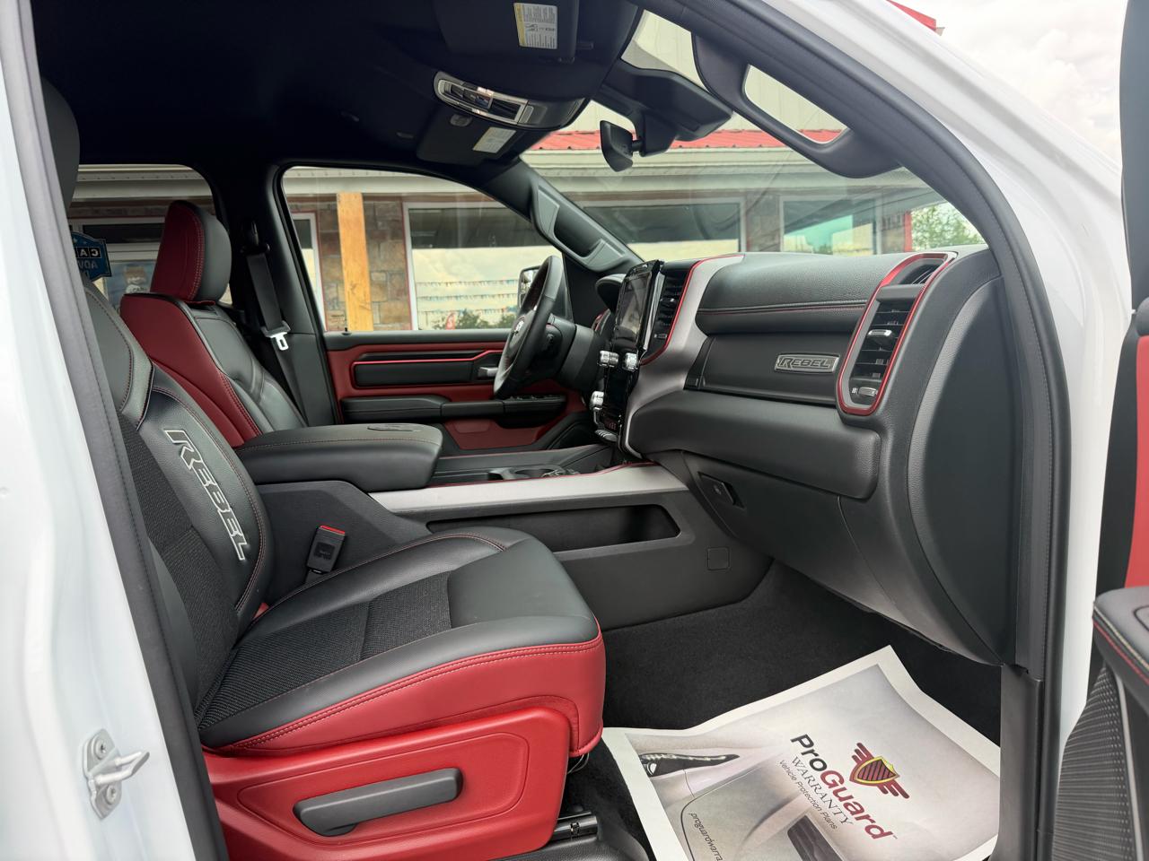 RAM 1500 4WD Crew Cab 140.5" Rebel 2026